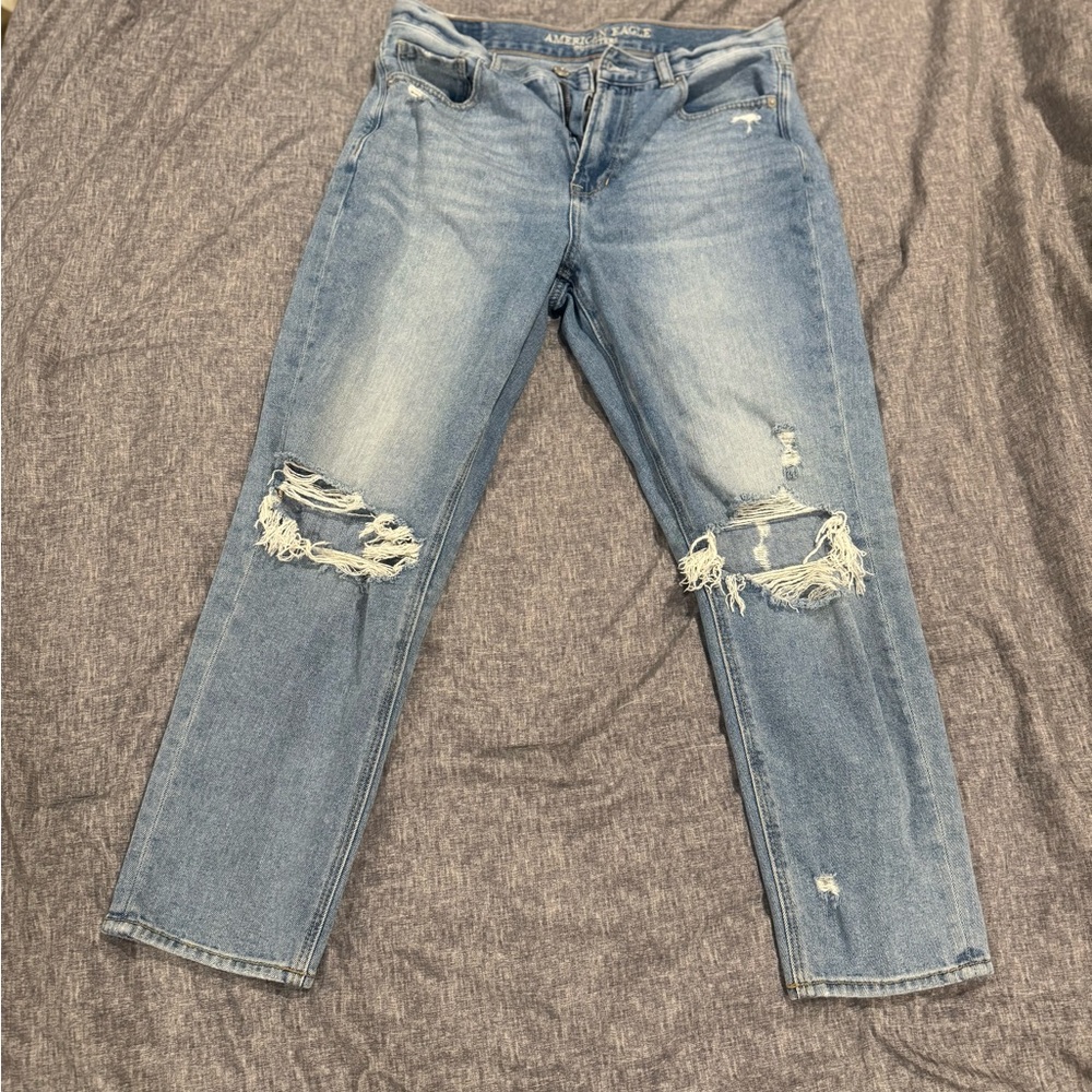American Eagle Outfitters Light Blue Distressed Mom Jeans